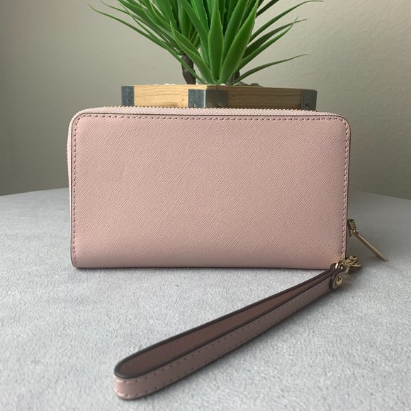 Michael Kors Jet Set Travel Flat MF LTH Phone Case - Picture 2 of 6